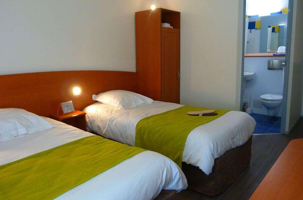 Le Roxane Hotel Saint-Laurent-des-Vignes Szoba fotó