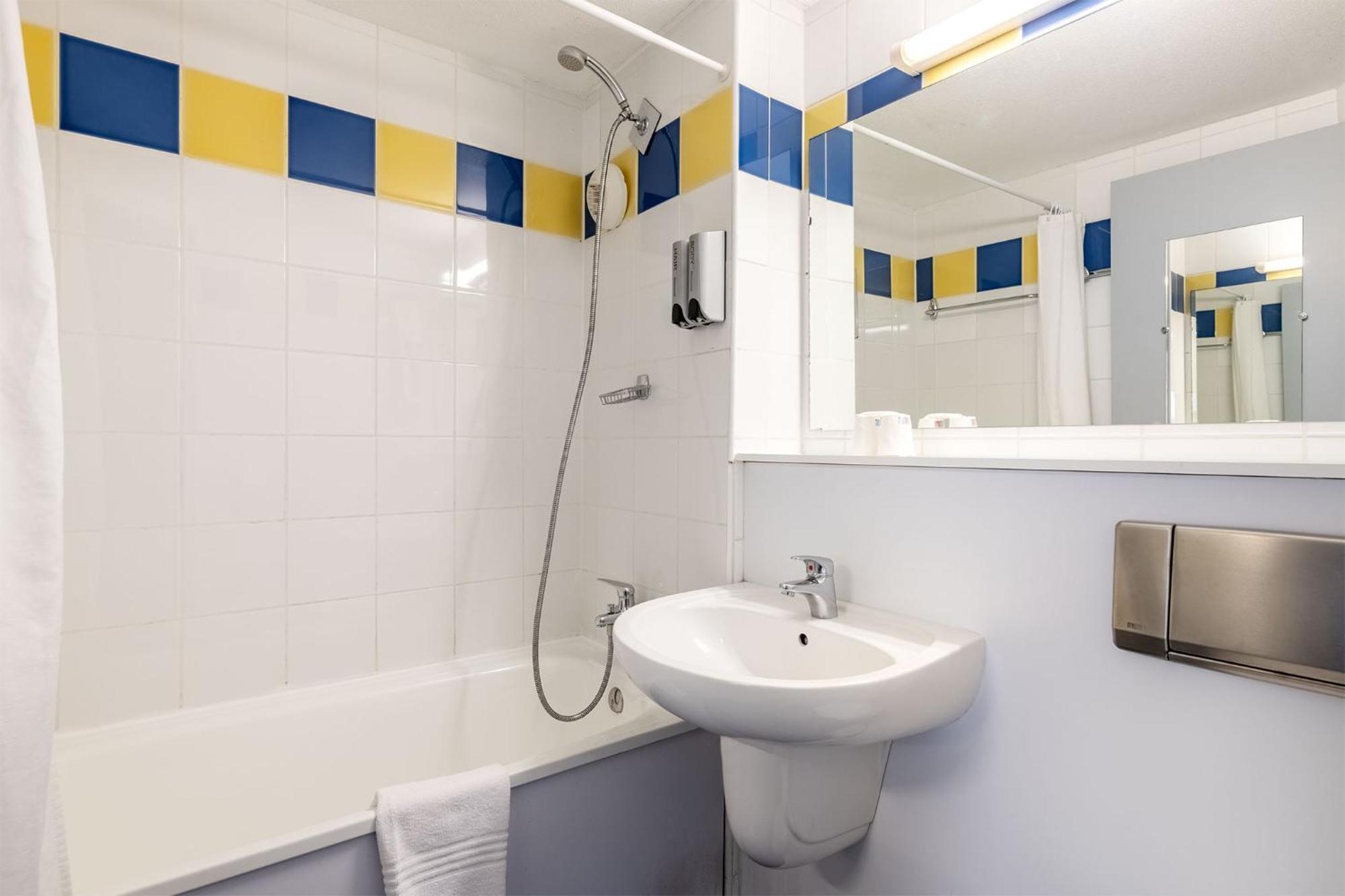 Le Roxane Hotel Saint-Laurent-des-Vignes Kültér fotó
