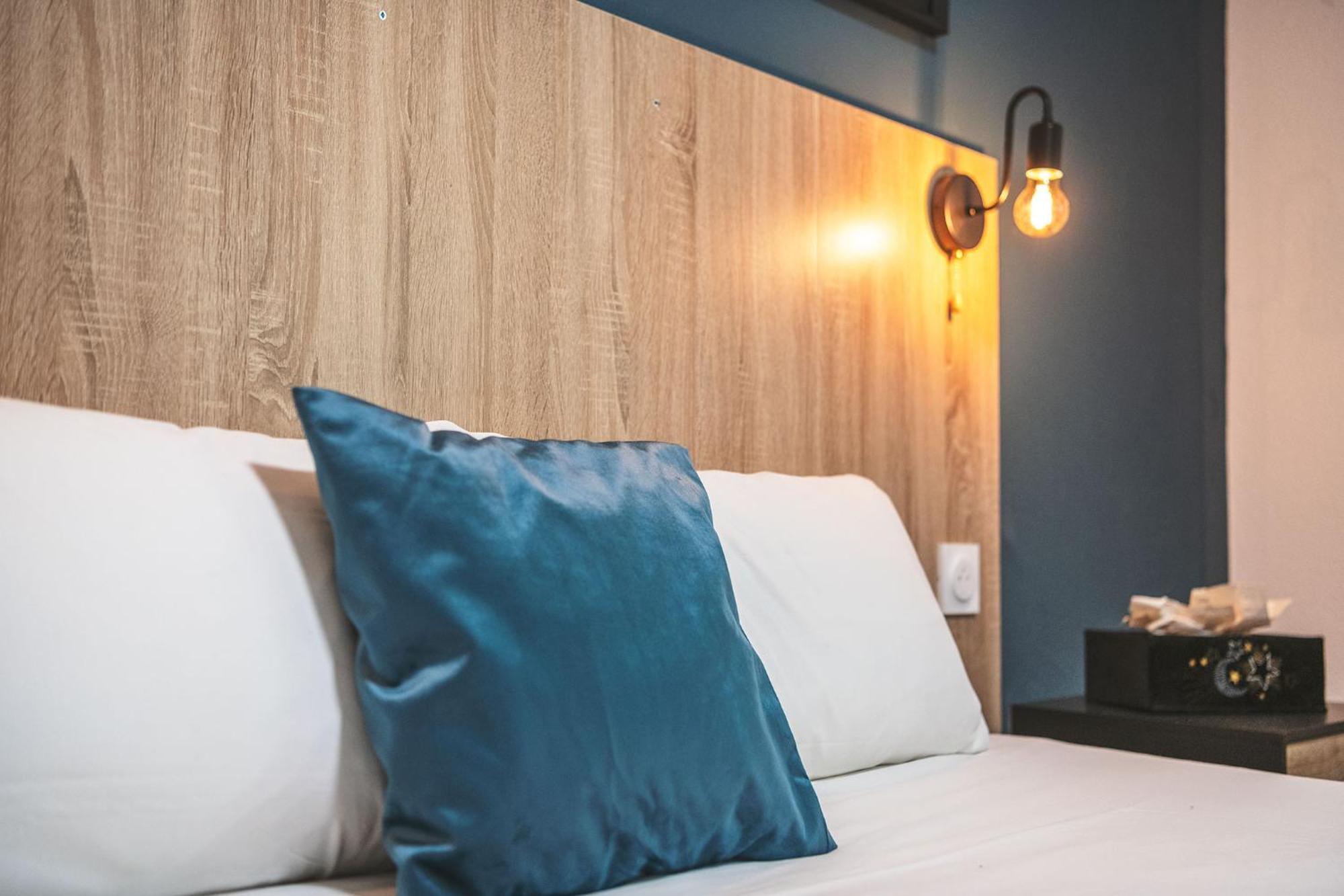 Le Roxane Hotel Saint-Laurent-des-Vignes Kültér fotó