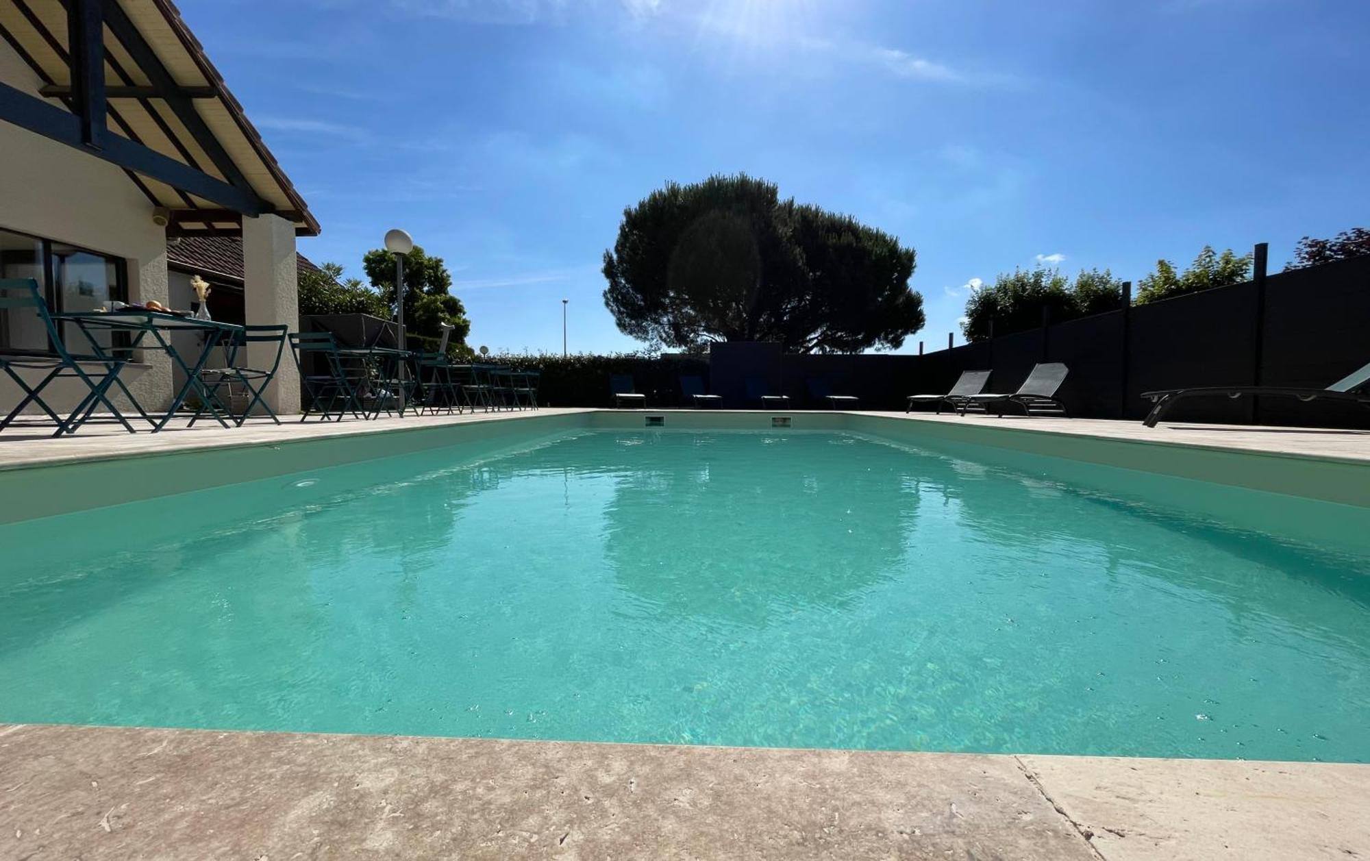 Le Roxane Hotel Saint-Laurent-des-Vignes Kültér fotó