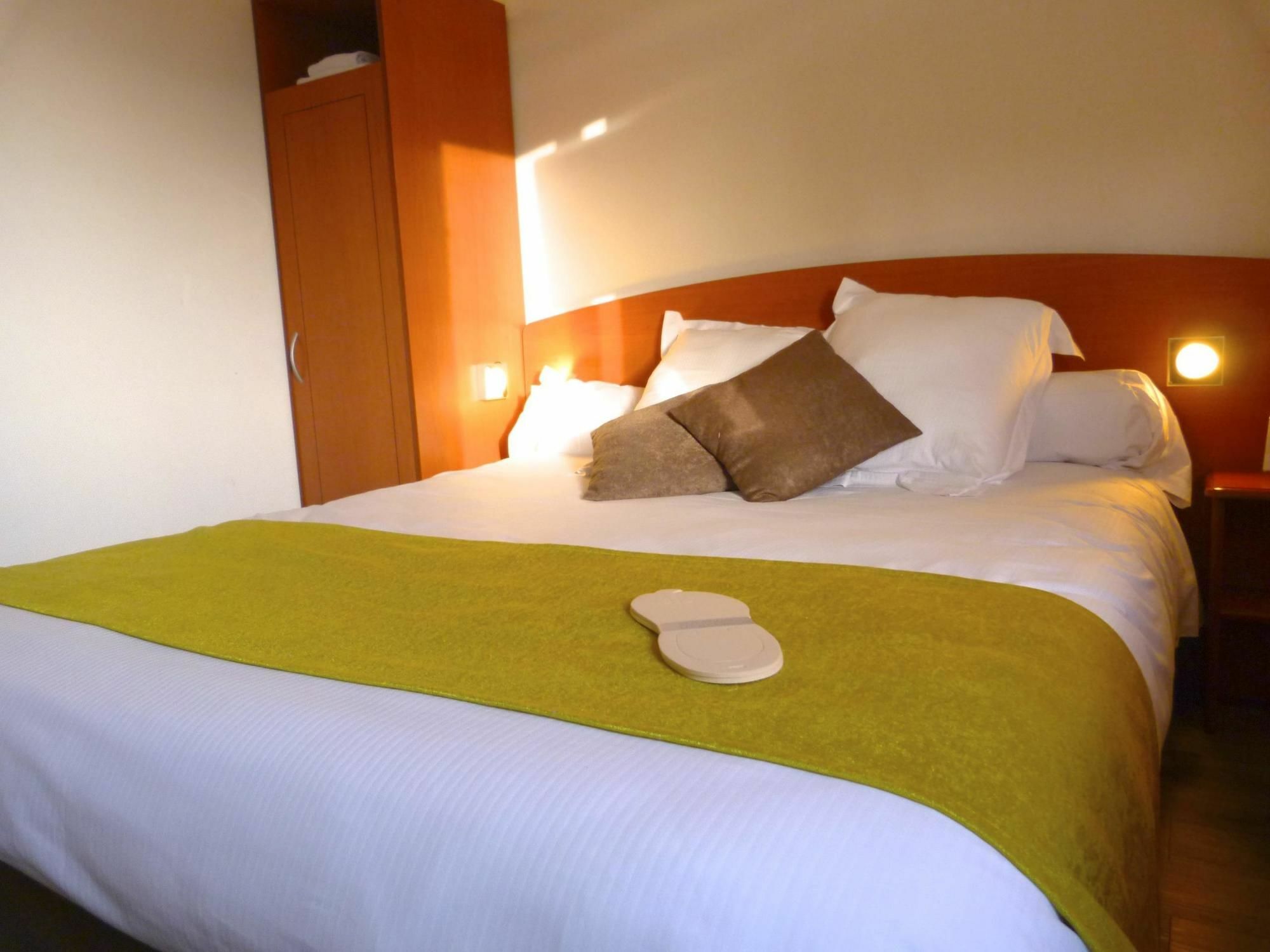 Le Roxane Hotel Saint-Laurent-des-Vignes Kültér fotó